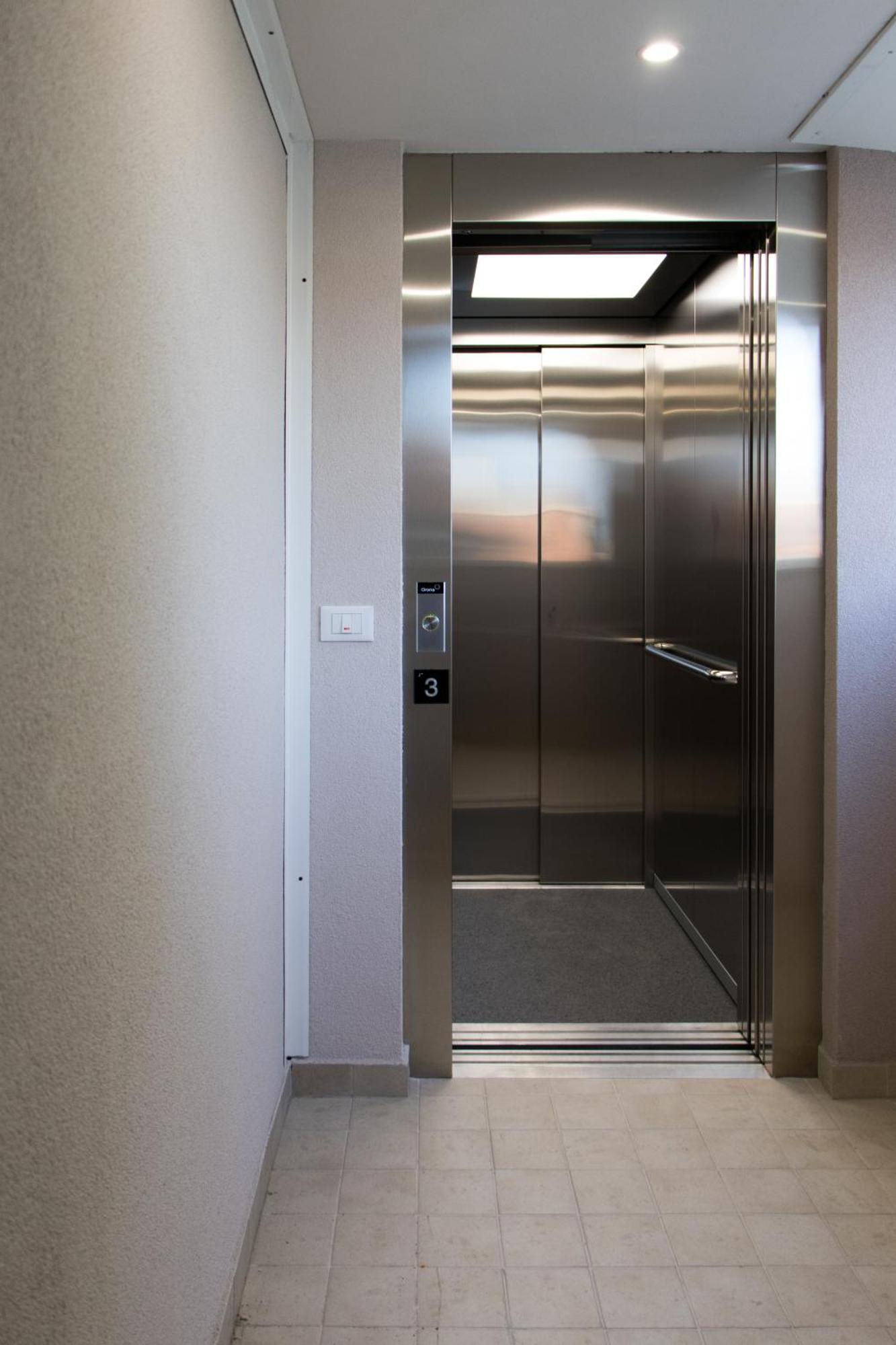 Suite Home Da Pietro, Centrale E Vicino Al Mare San Benedetto del Tronto Exteriör bild